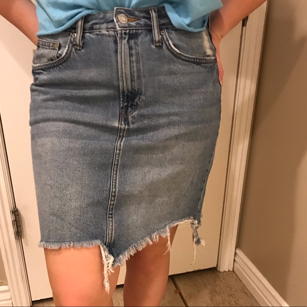 H&M Distressed Denim skirt